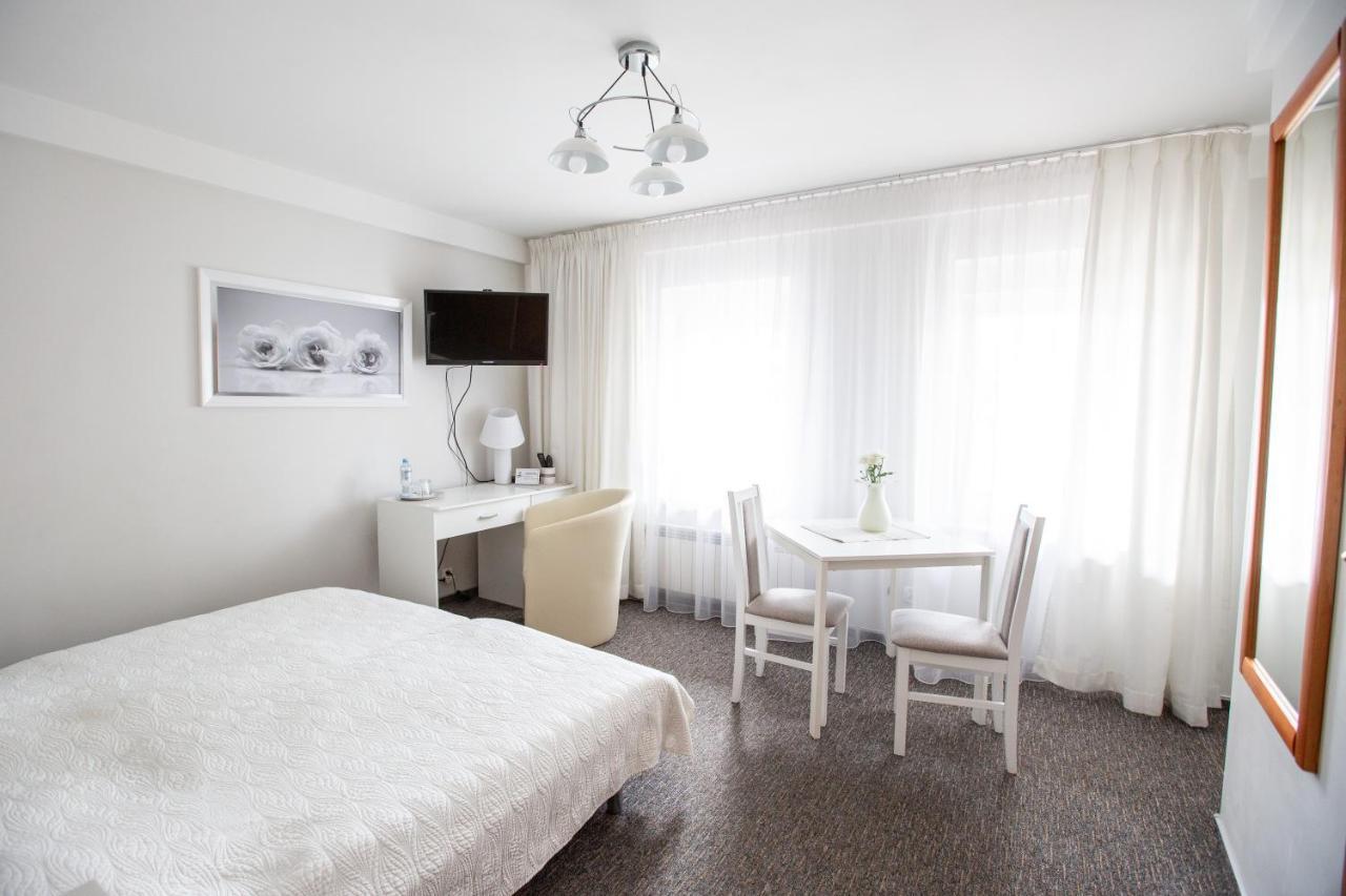 에우크 Pensjonacik Grazyna B&B 외부 사진